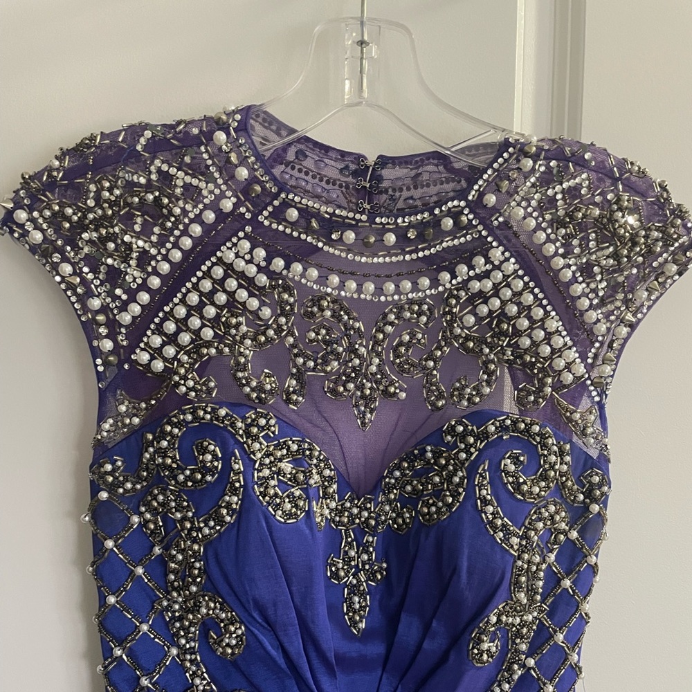 Beautiful Cap sleeve Sequined Royal blue evening gown dress